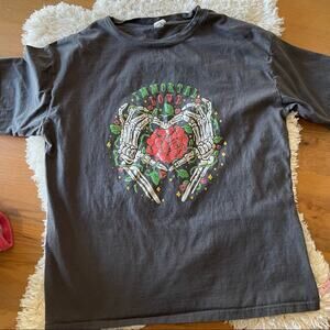 Chicyea boutique immortal love short sleeve graphic tee womens size large L